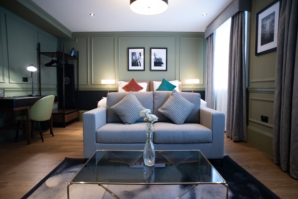 Executive Room, 1 King Bed photo 3