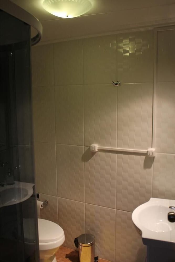 Quadruple Room, Shared Bathroom photo 3