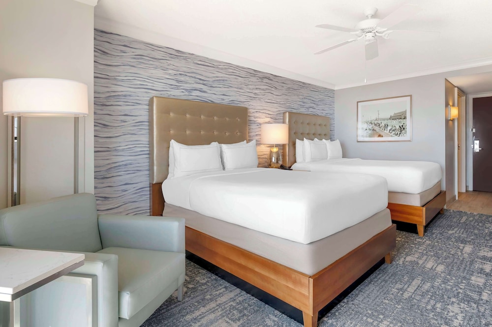 Room, 2 Double Beds, Partial Ocean View (High Floor) - Photo 7