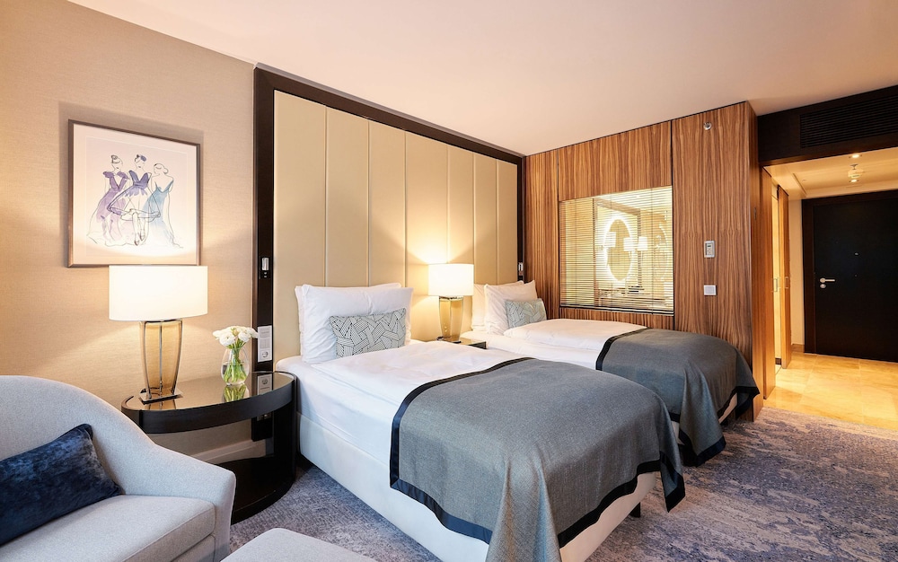 Classic Room, 2 Twin Beds - Photo 4