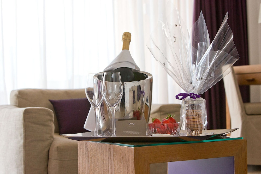 Superior Suite - Photo 4
