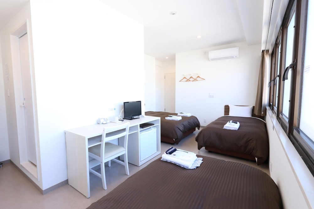 Standard Quadruple Room, Non Smoking, City View photo 2