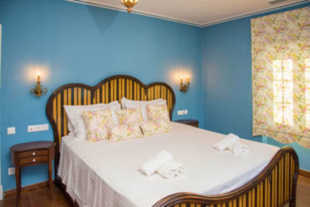 Villa (5 Bedrooms)