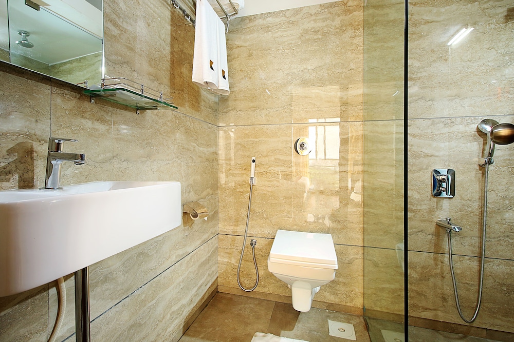 Deluxe Room with Non-attached Bathroom