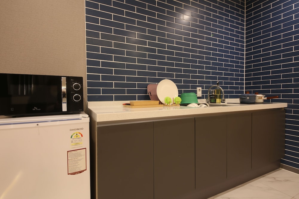 Family Room (1) - Photo 8