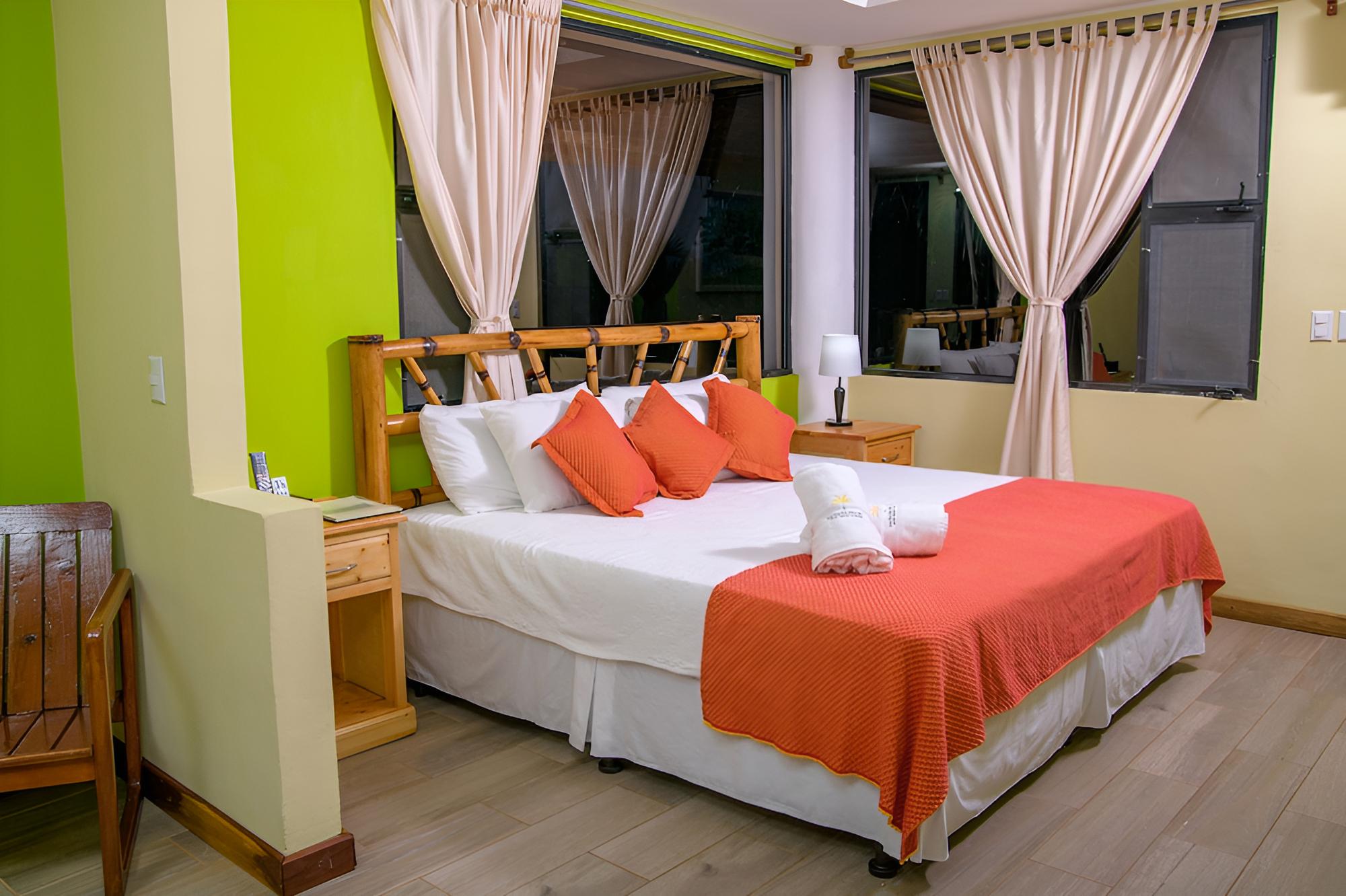 Family Suite, 2 Bedrooms, Tower photo 3