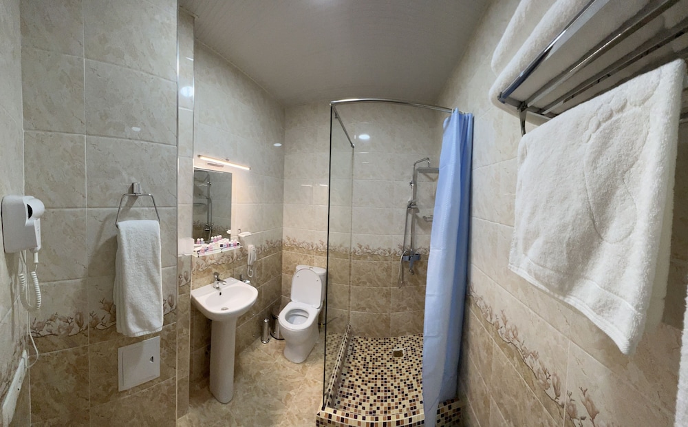Standard Twin Room - Photo 2