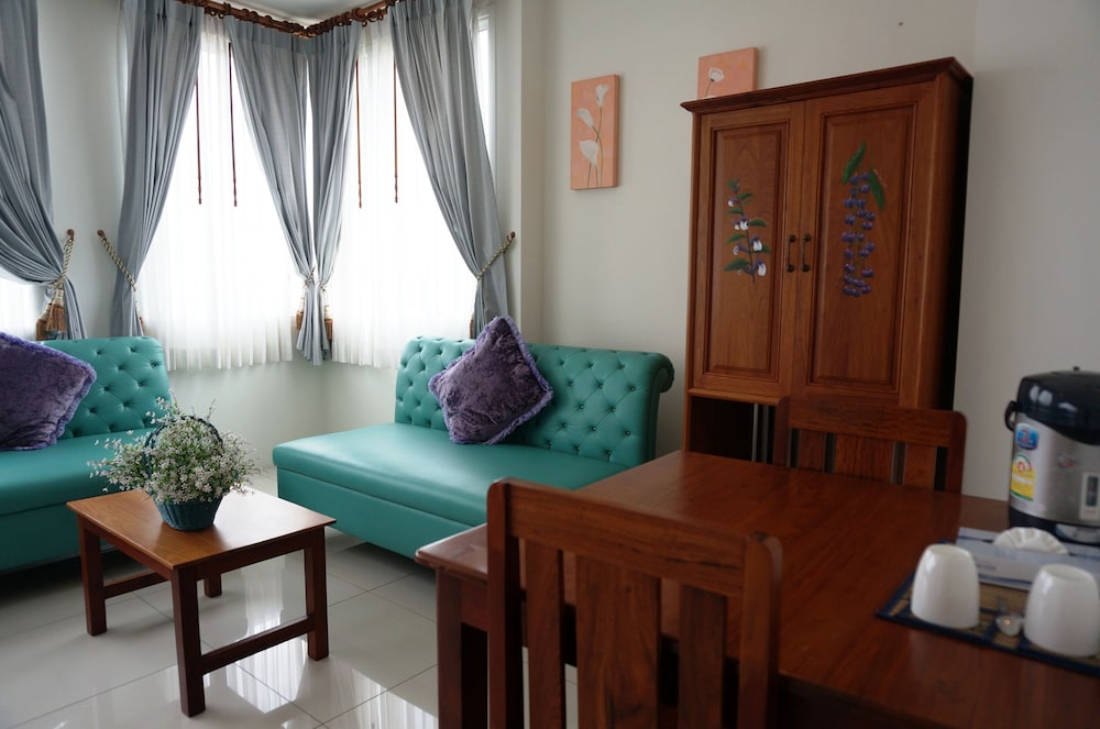 Deluxe Triple Room - Photo 9