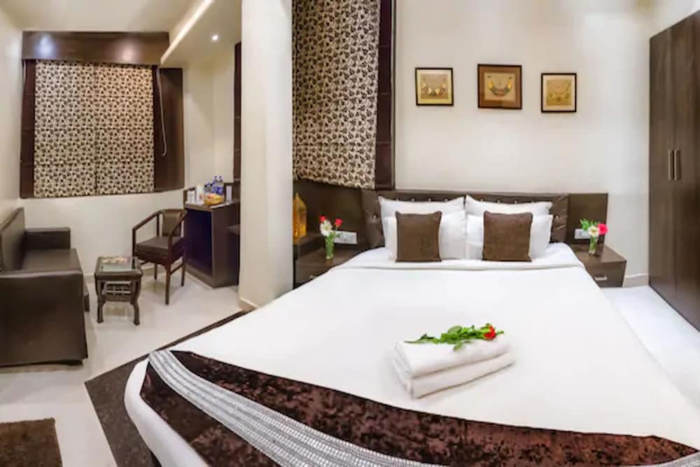 Deluxe Room - Photo 9