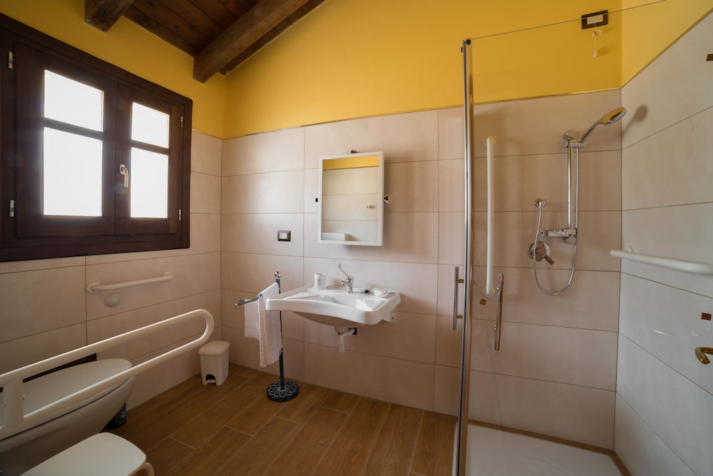 Double Room, Accessible photo 2