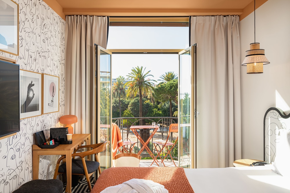 Double Or Twin Room, Balcony, Garden View