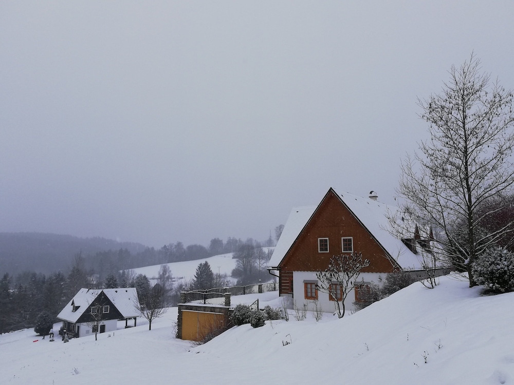 Villa photo 3
