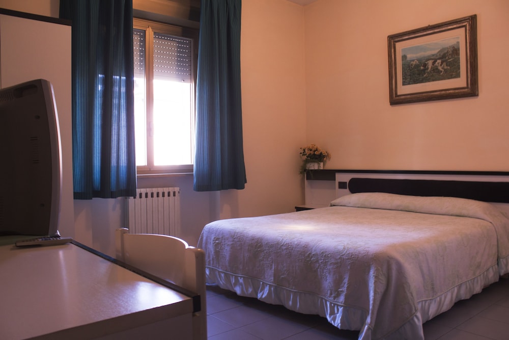 Basic Double Room photo 1