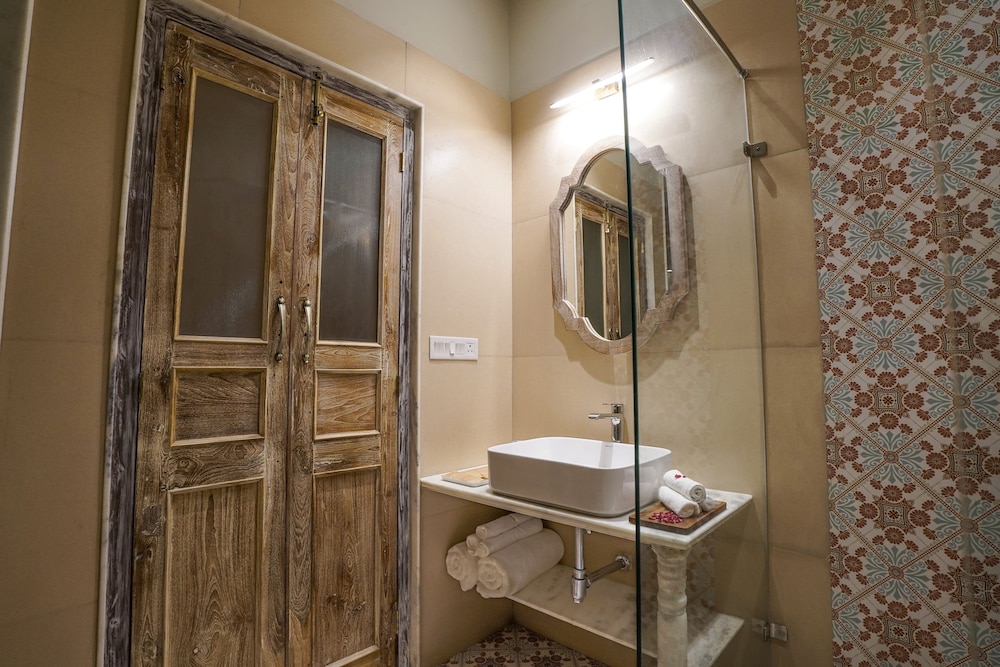 Upper Luxury - Photo 45