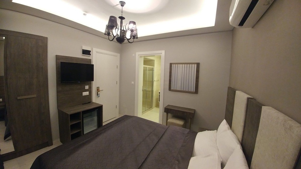 City Double Room, Partial Sea View