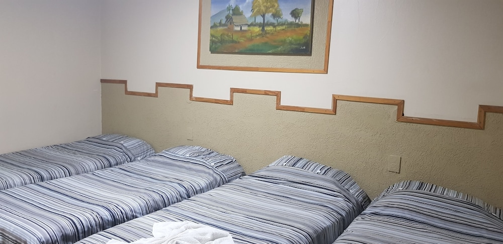 Executive Quadruple Room, Multiple Beds, Non Smoking, Courtyard View photo 1