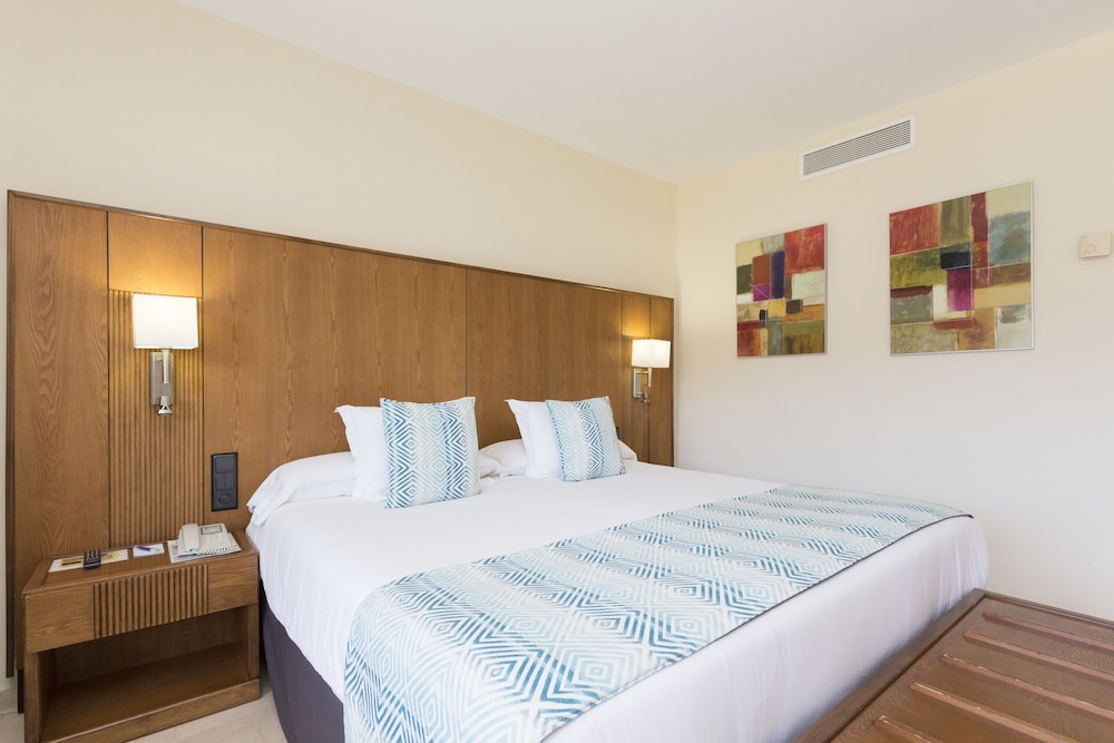 Junior Suite (3 adults) - Photo 1