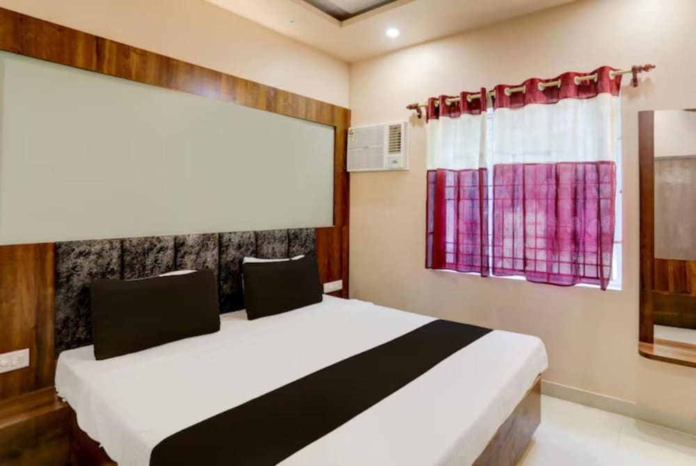Deluxe Double Room, City View