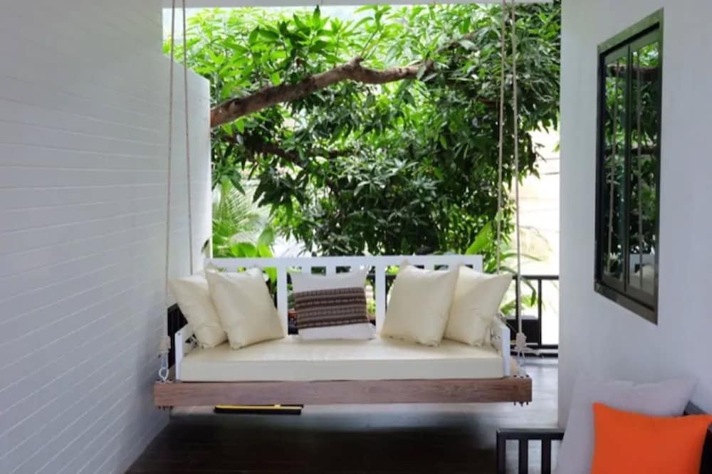 Family Room, 2 Bedrooms, Resort View - Photo 6