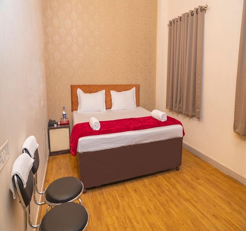 Executive Room - Photo 1
