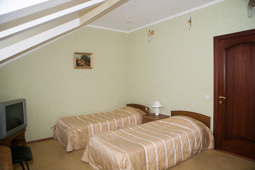 Standard Twin Room, 2 Twin Beds photo 2