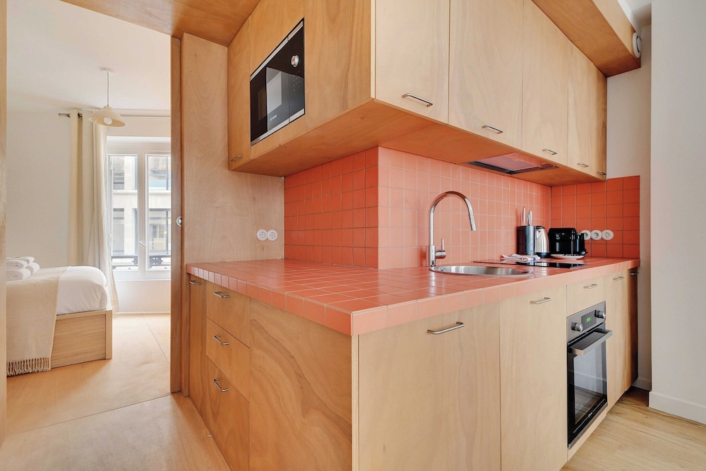 Apartment photo 2