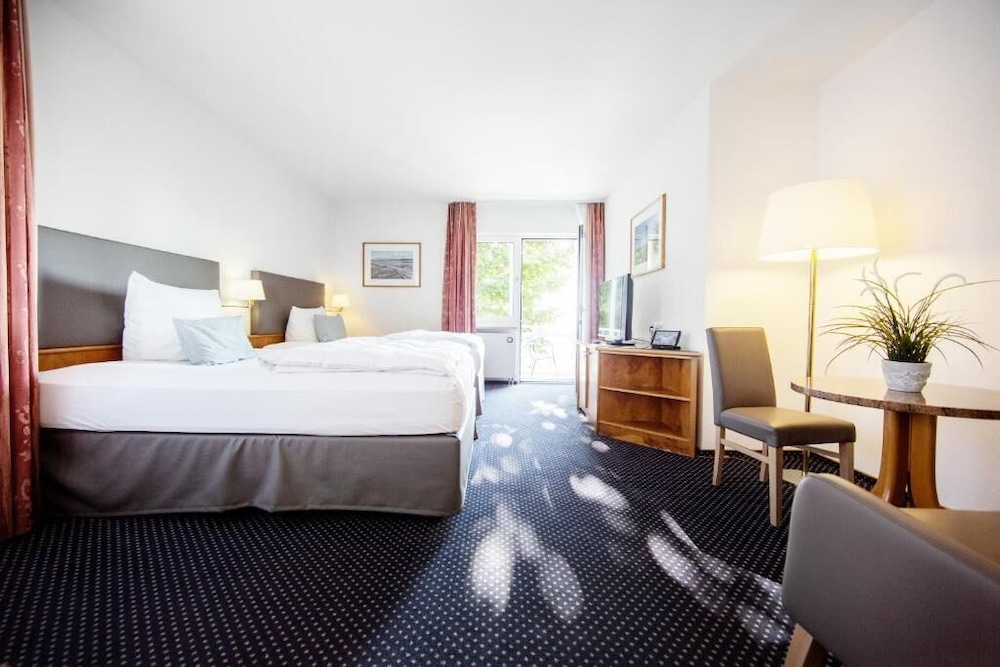 Deluxe Room (Single Use)