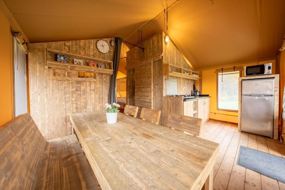 Tent, 3 Bedrooms - Photo 5