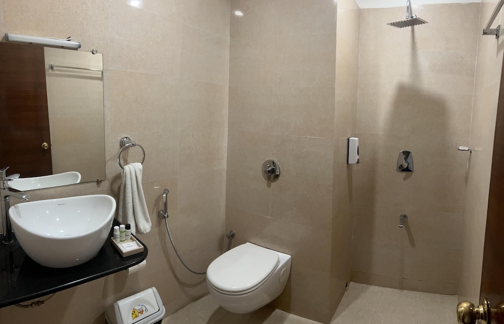 Deluxe King Room photo 3