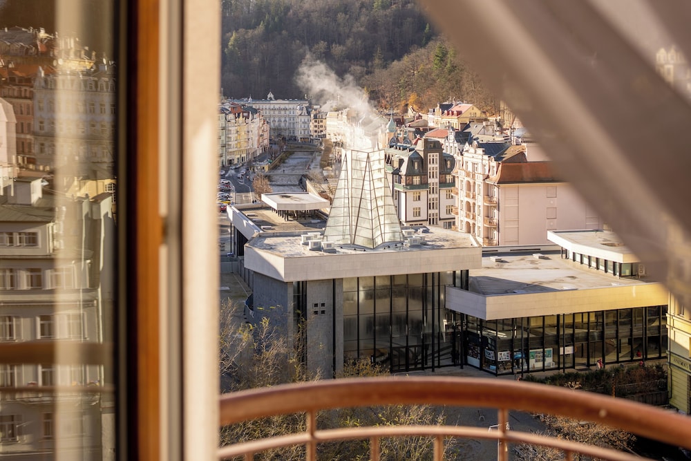 Superior Double Room, Balcony, City View - Photo 8