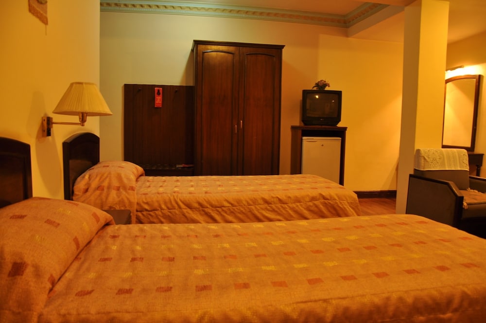 Deluxe Room - Photo 3