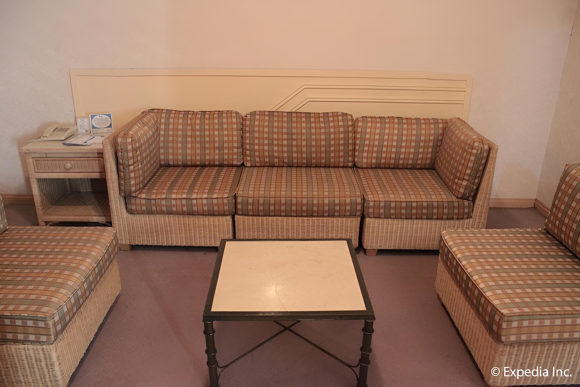 Suite, 1 King Bed photo 2