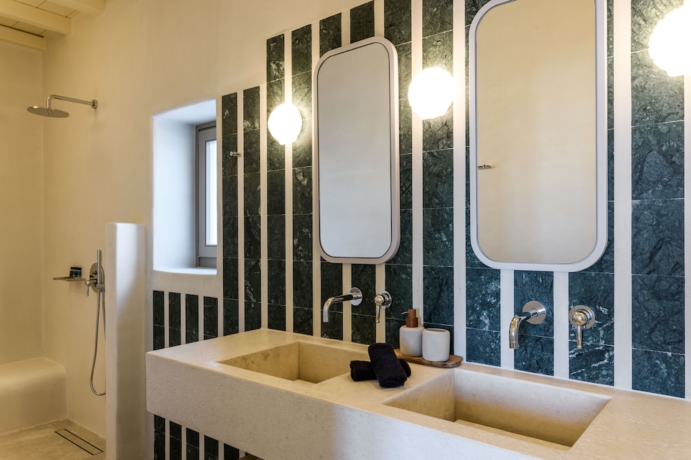 Standard Double or Twin Room, Sea View photo 2