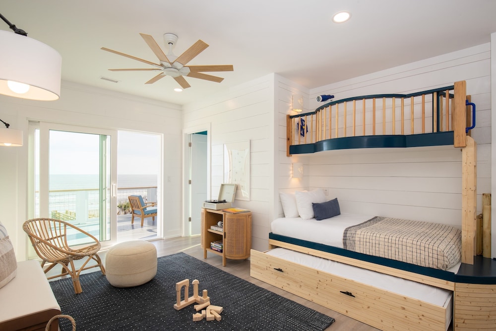 House (Multiple Bedrooms) photo 2