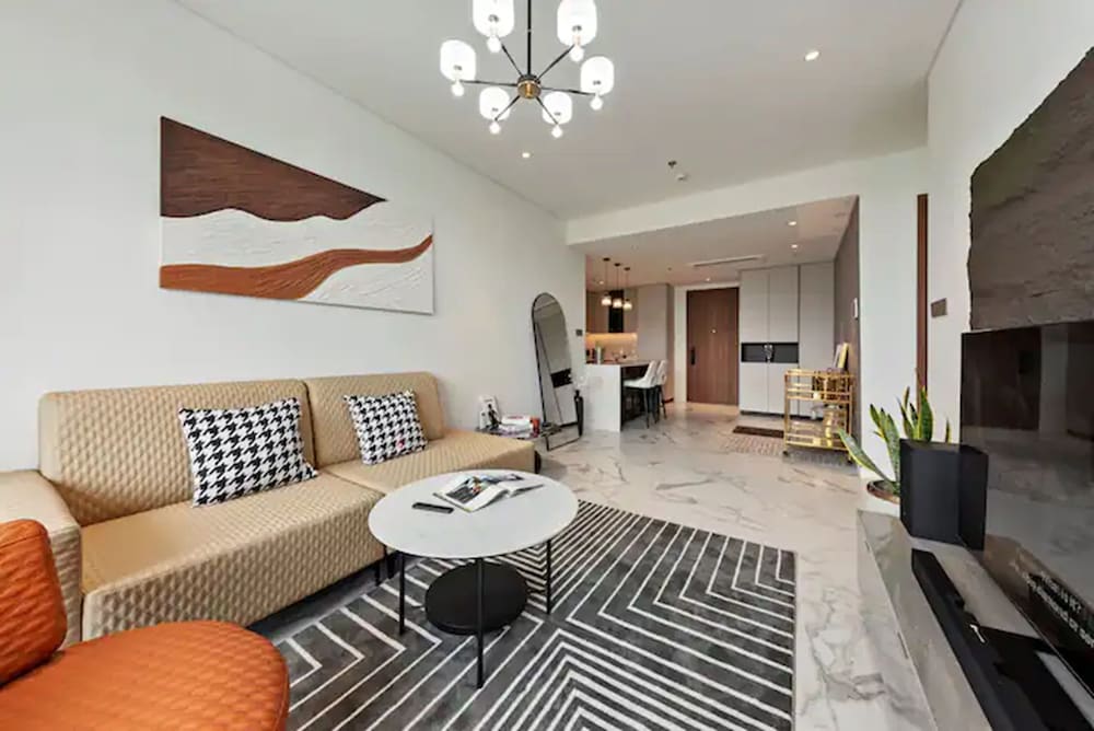 Premier Suite, 2 Bedrooms, Business Lounge Access (Free Visa)