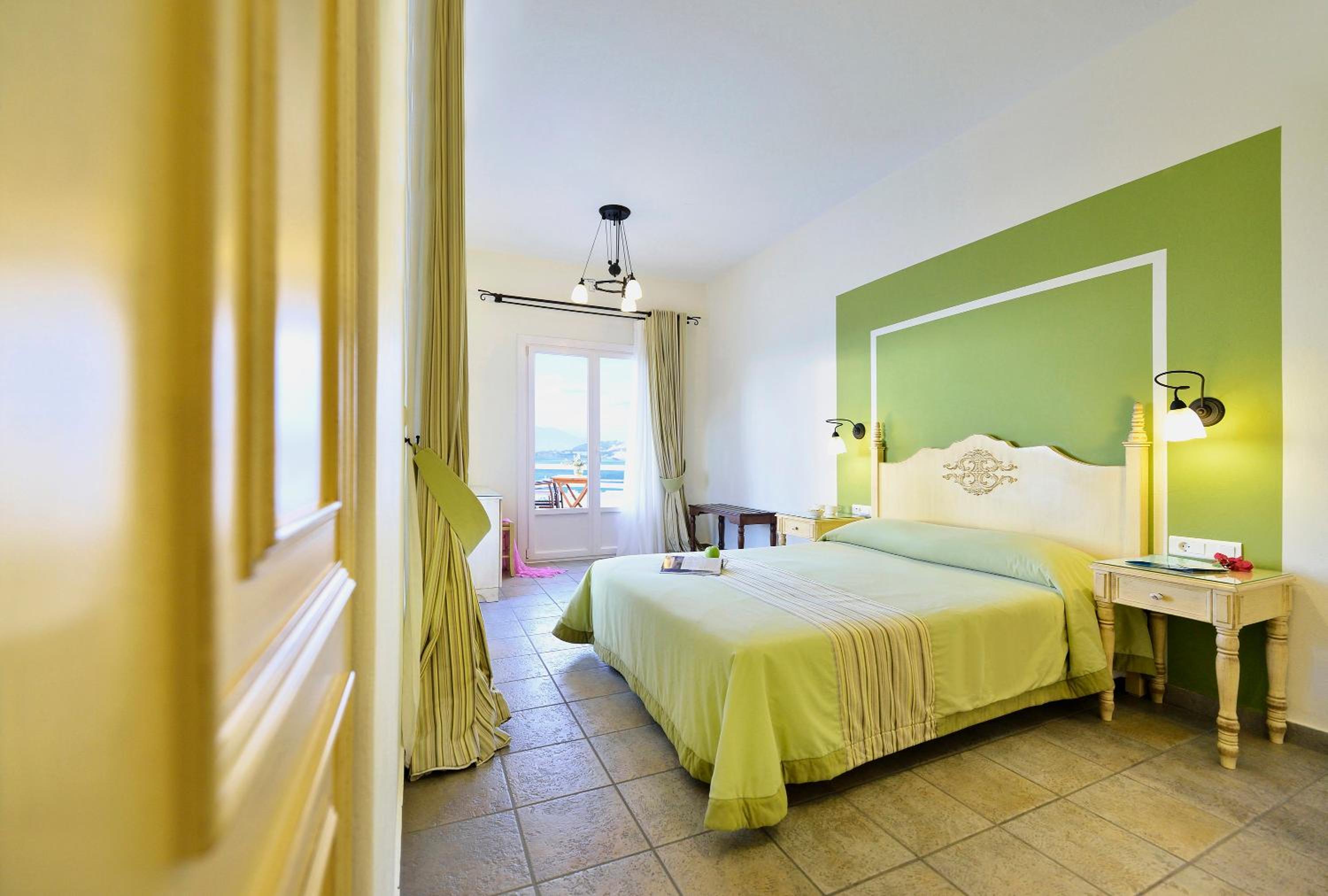 Deluxe Junior Suite photo 1