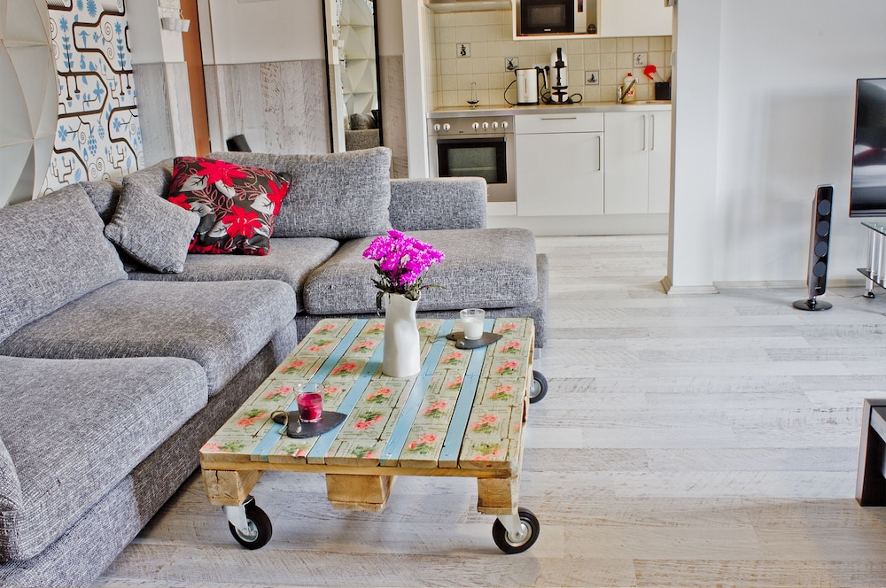 Superior Family Apartment - Photo 16