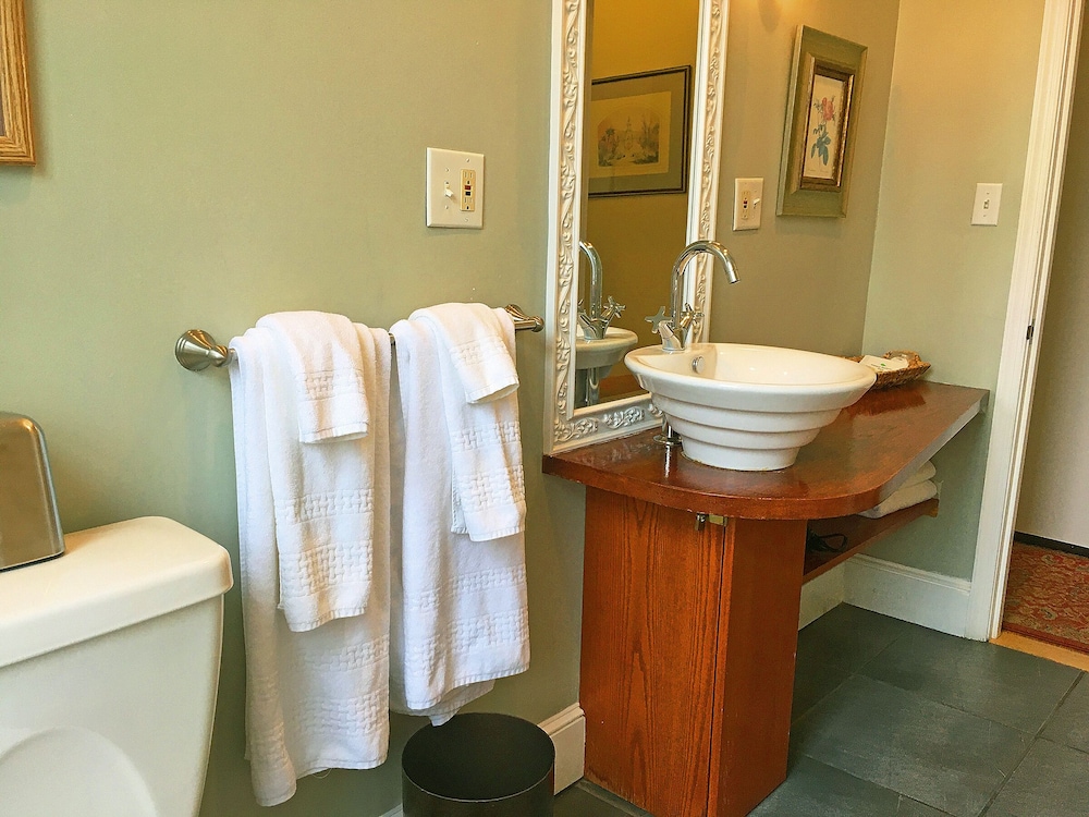 Large Extended Suite 503 (1bdrm apt) - Photo 12