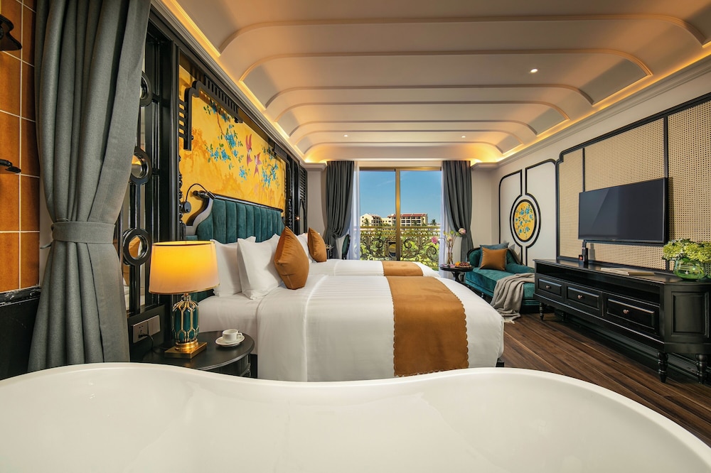Deluxe Double or Twin Room, Balcony - Photo 2