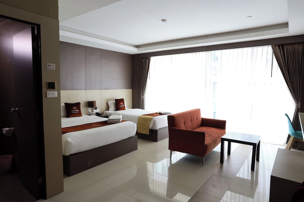 Family Quadruple Room photo 2