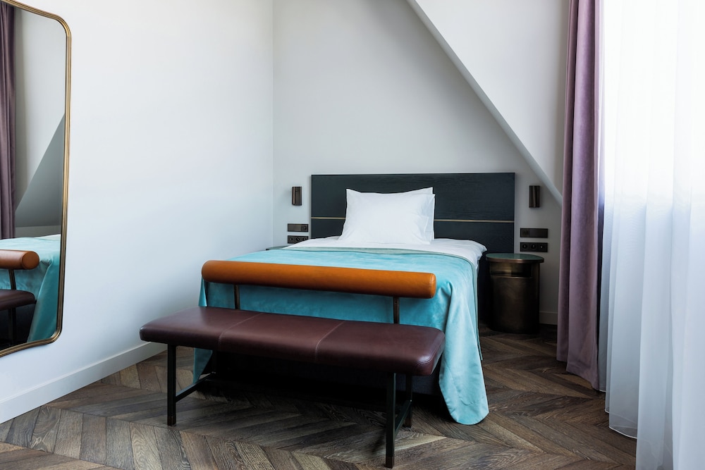 Classic Single Room