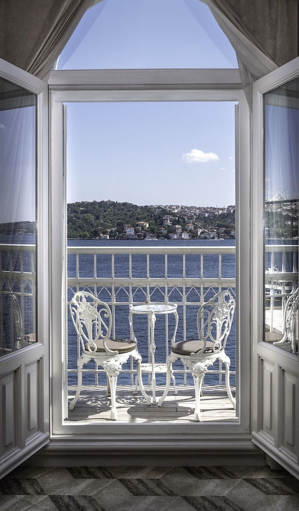 Penthouse Bosphorus Suite thumbnail 5
