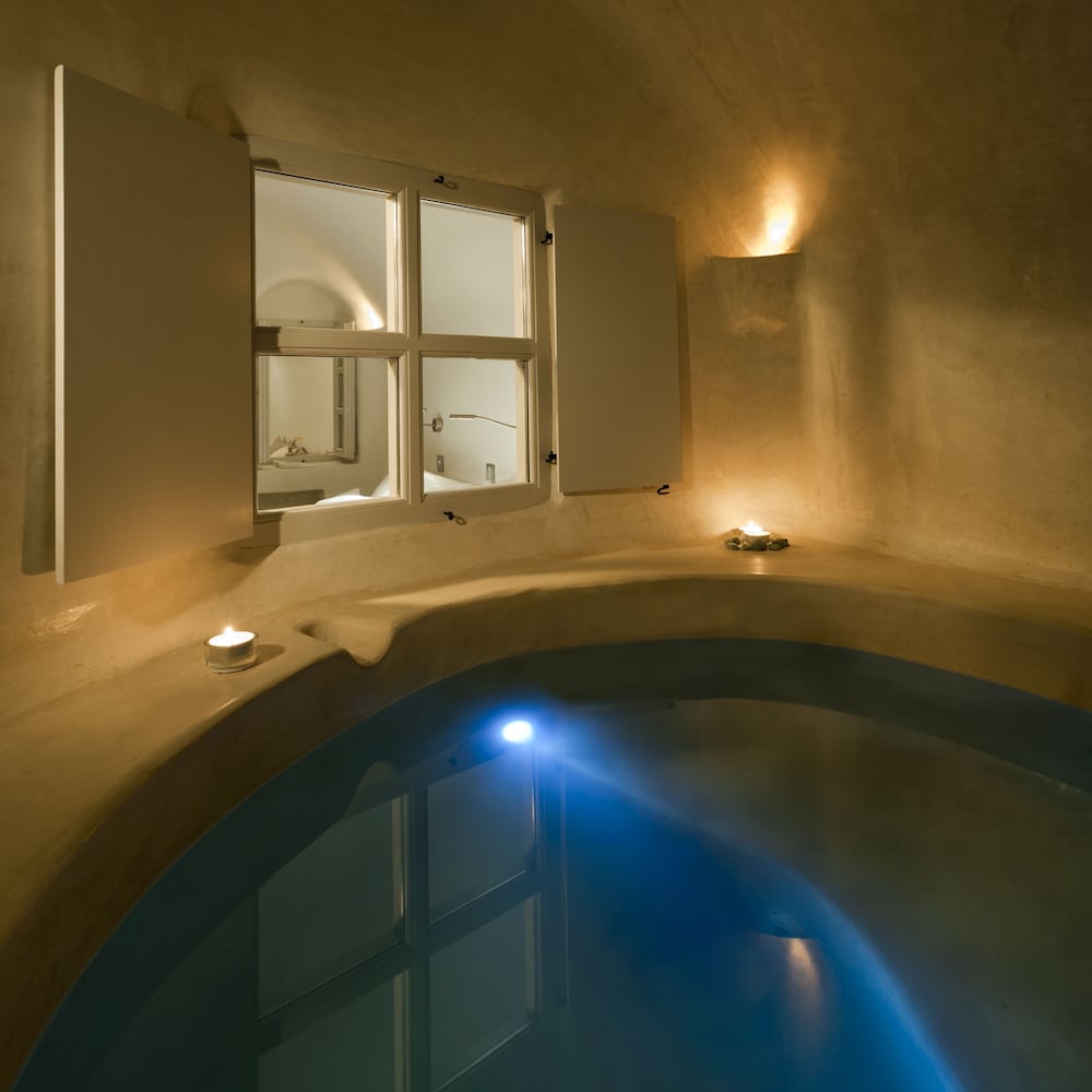 Poolfront Suite with Indoor Hot tub Caldera View - Photo 7