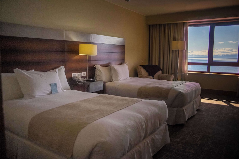 Premium Twin Room, Non Smoking (Volcano View)