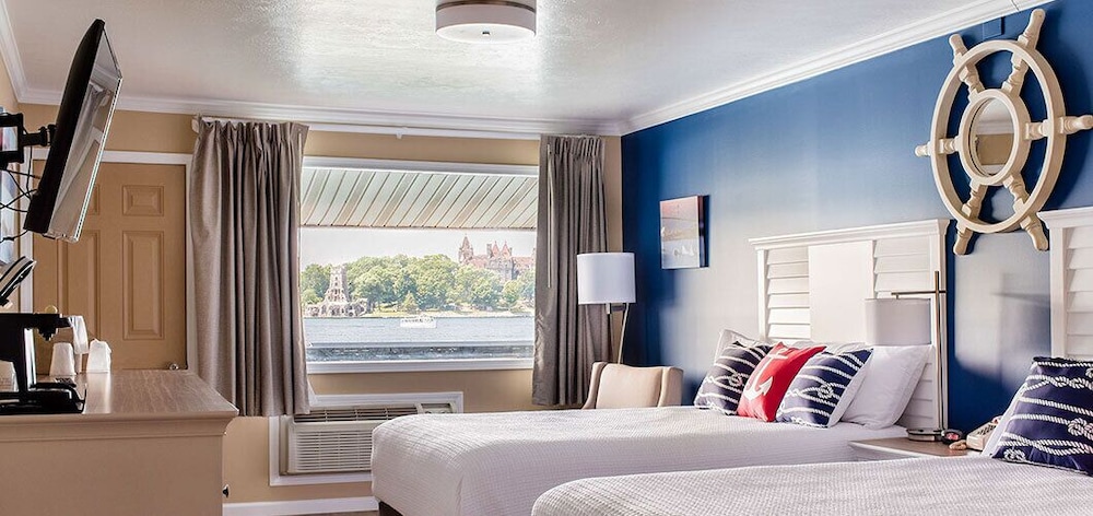 Two Queen Riverfront Castleview in Main Channel photo 1