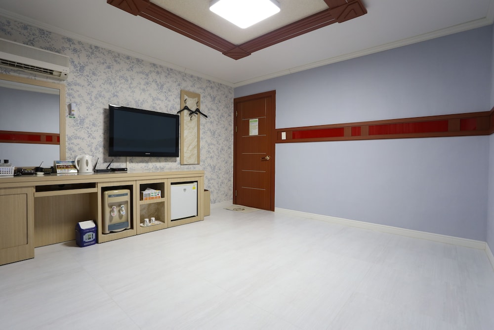Traditional Room (Ondol) photo 1