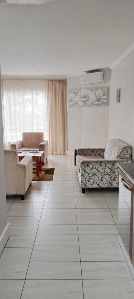 Family Suite, 2 Bedrooms, Non Smoking, River View photo 3