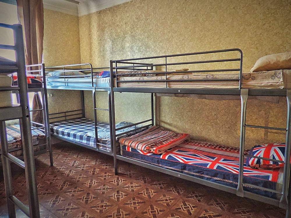 One Bed in 8-Bed Mixed Dormitory photo 1
