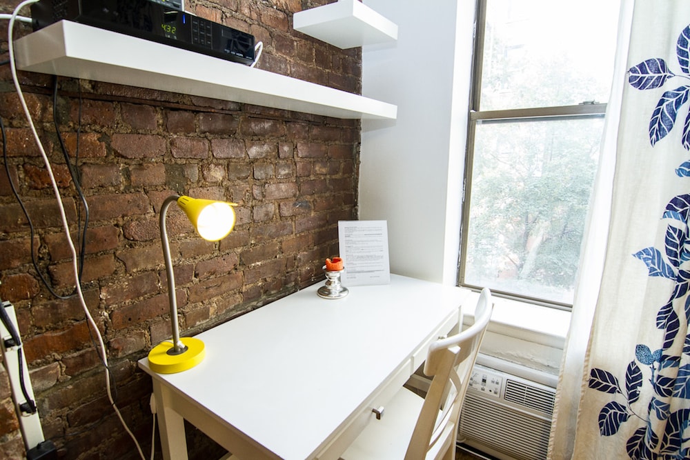 Classic Studio, 1 Queen Bed with Sofa bed, Kitchenette photo 2