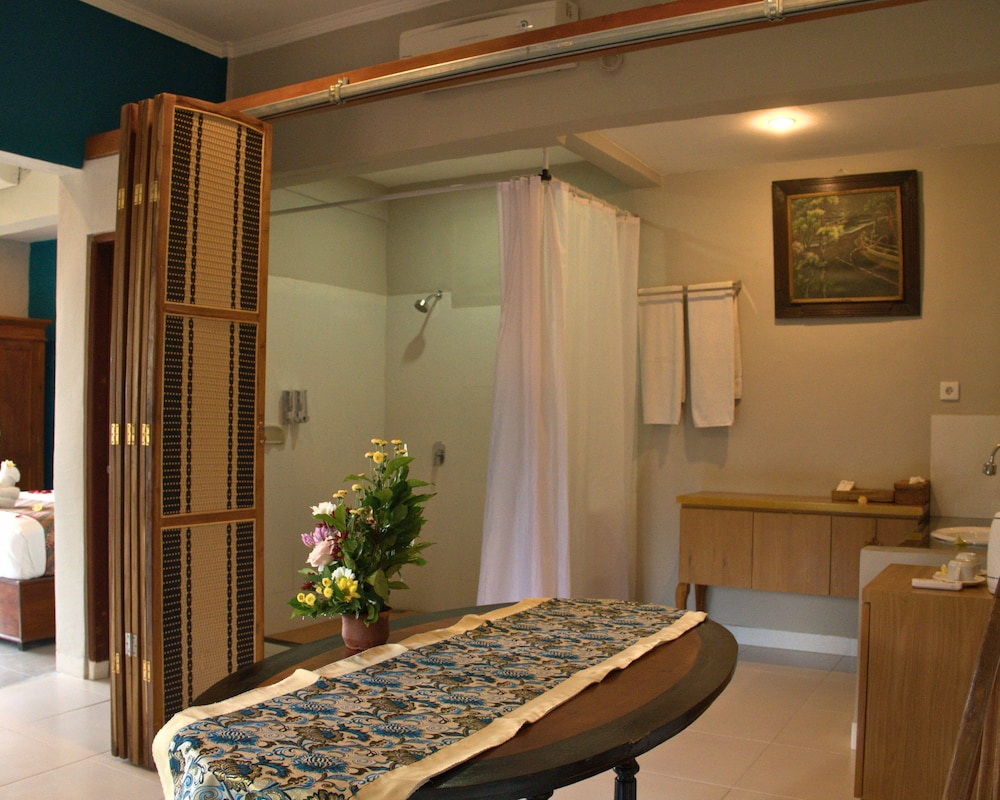 Standard Studio - Photo 3